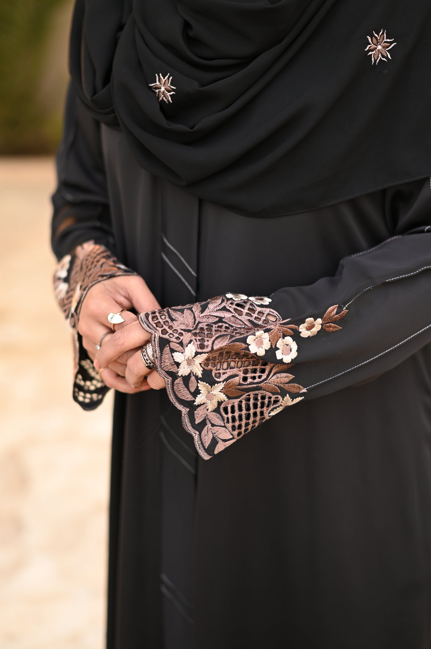 Black Chestnut Abaya